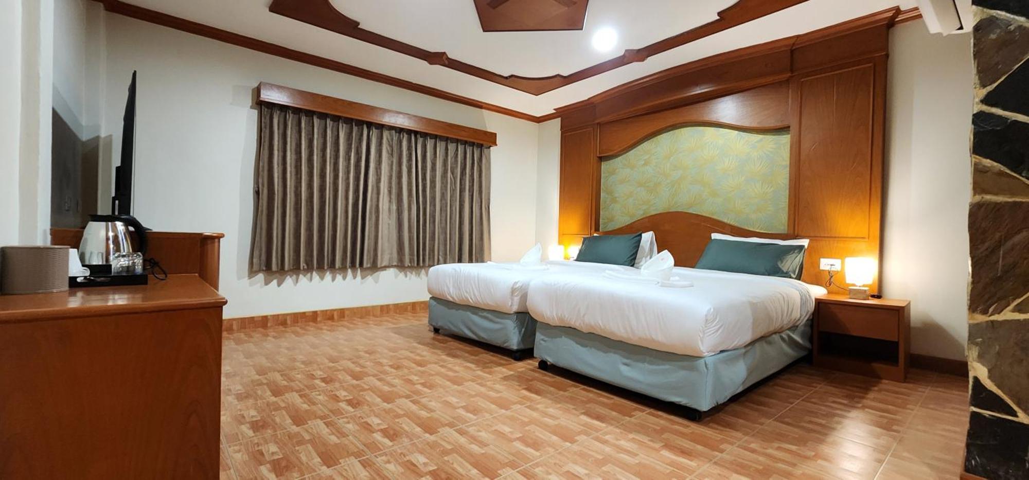 Arya Suites Patong Beach Exterior foto