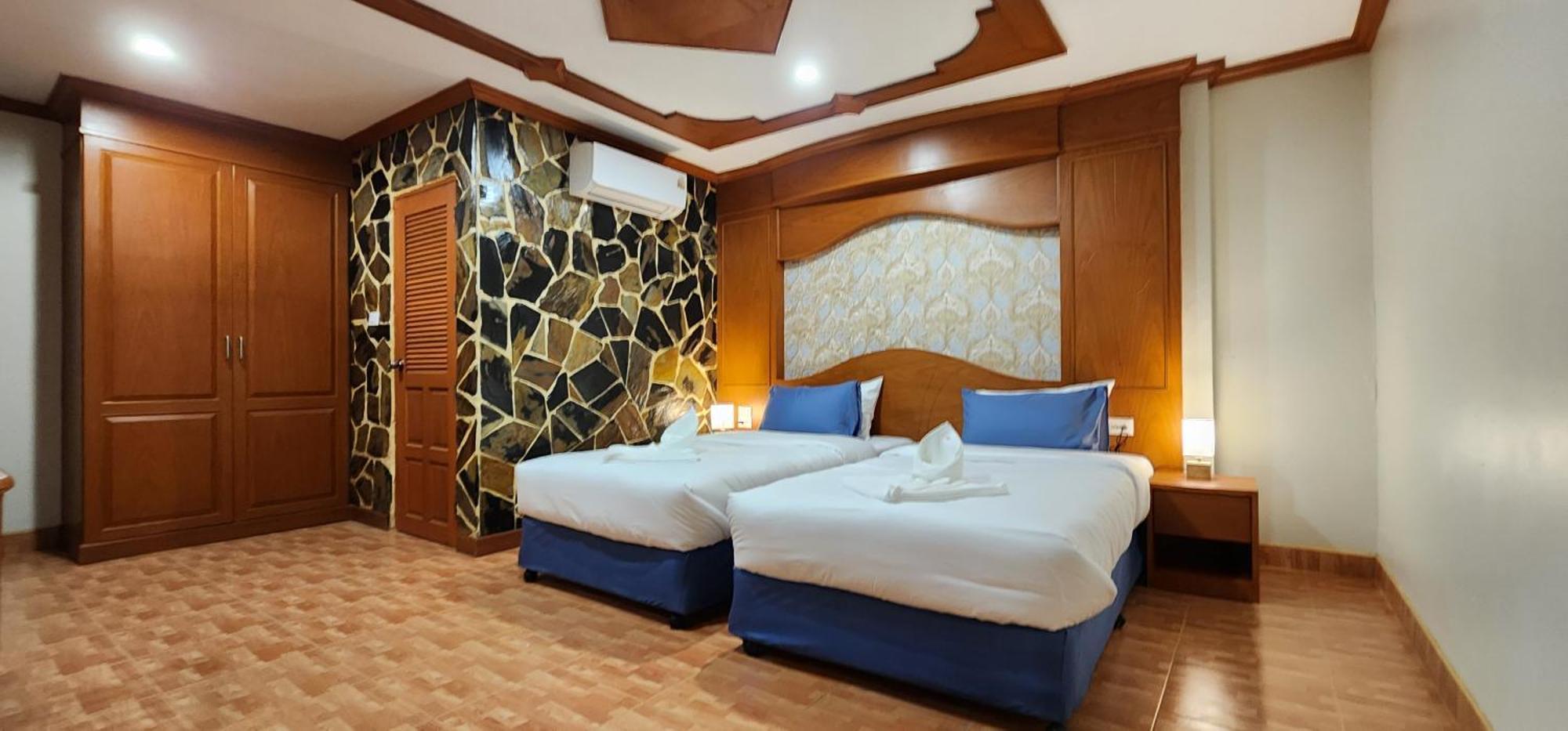 Arya Suites Patong Beach Exterior foto